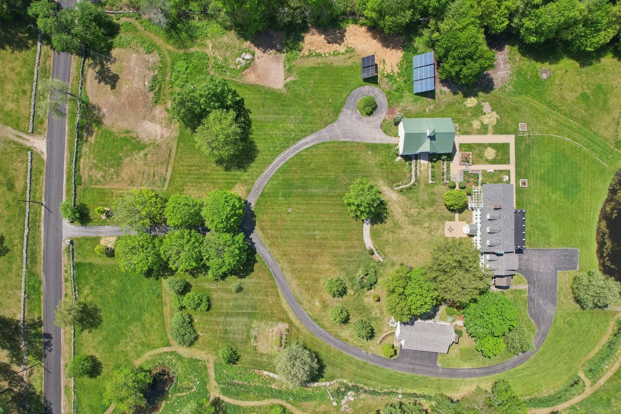 26 Madigan Ln