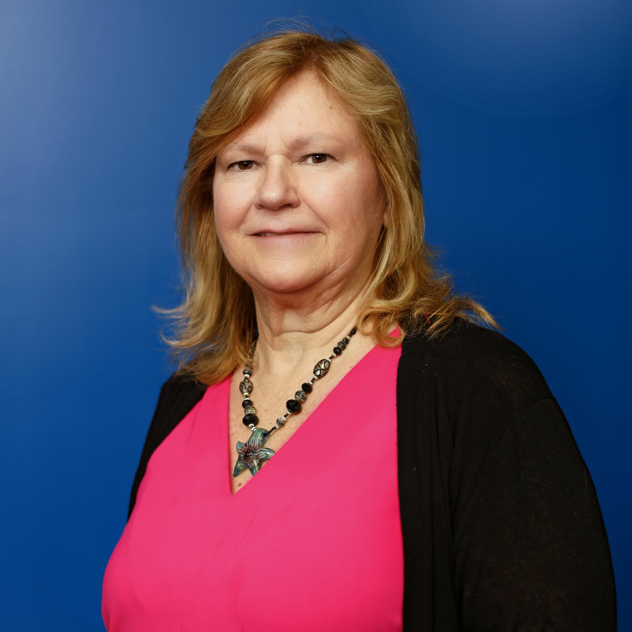 Joy Baez Elgin, IL Real Estate Agent Headshot
