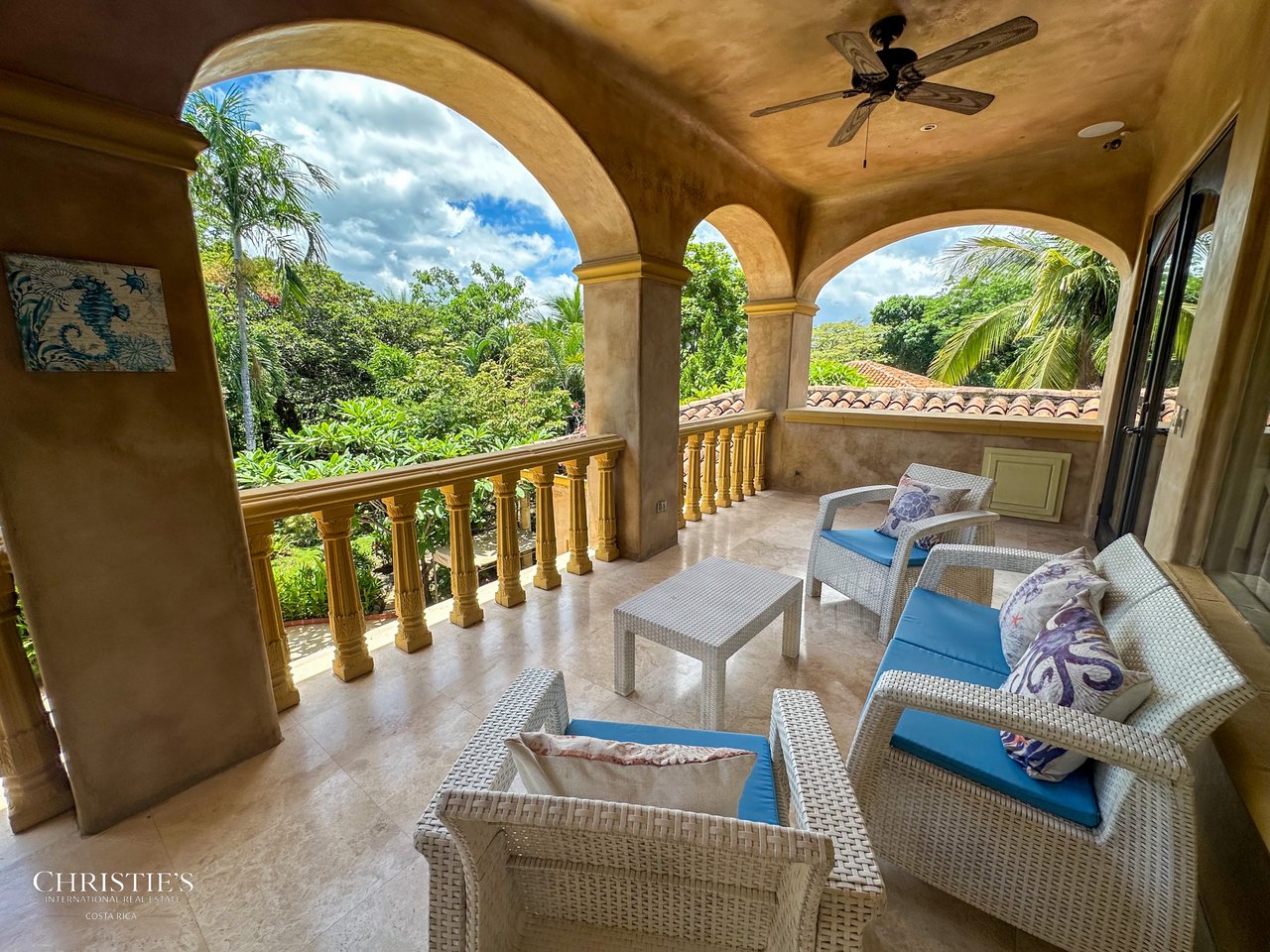 Golf-Front Tuscan-Style Estate – Villa Tuscana