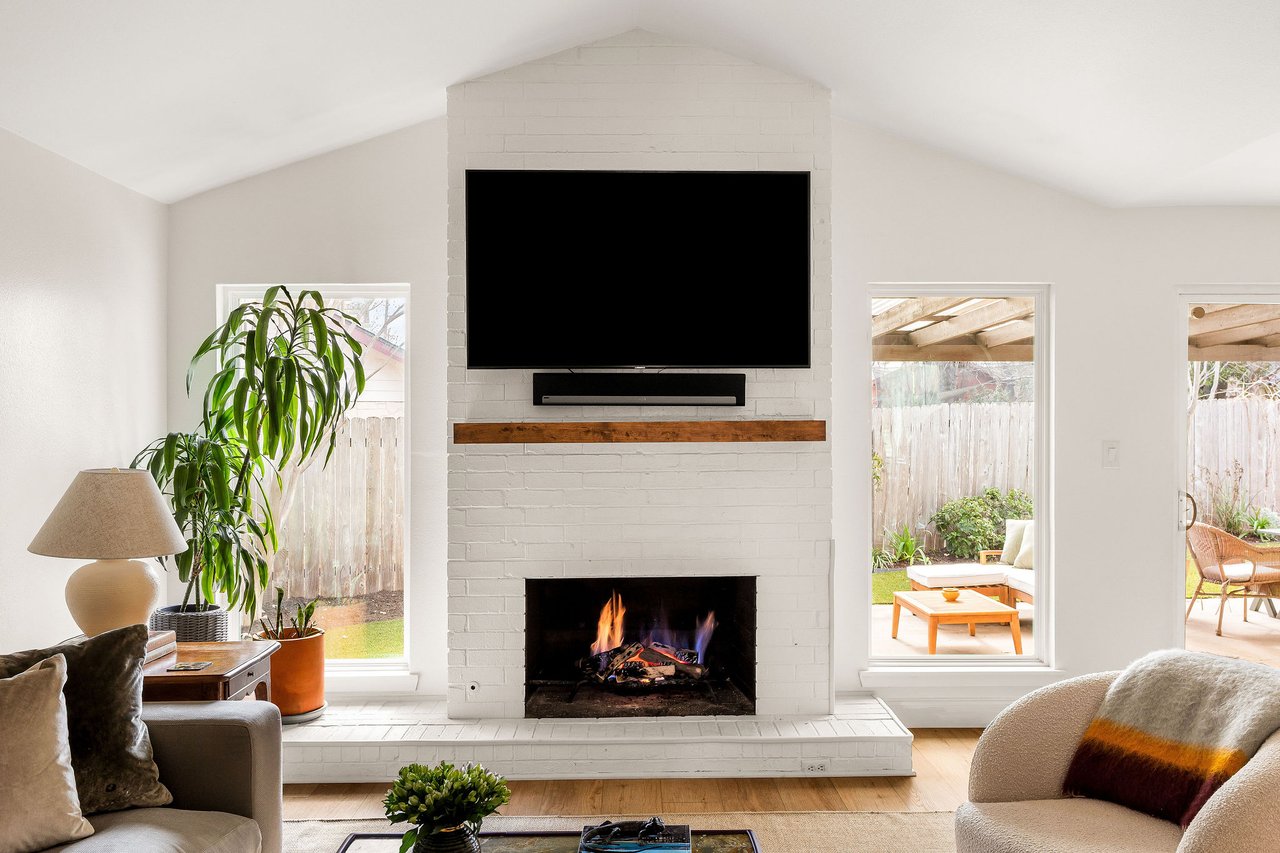 4701 Travis Country Circle