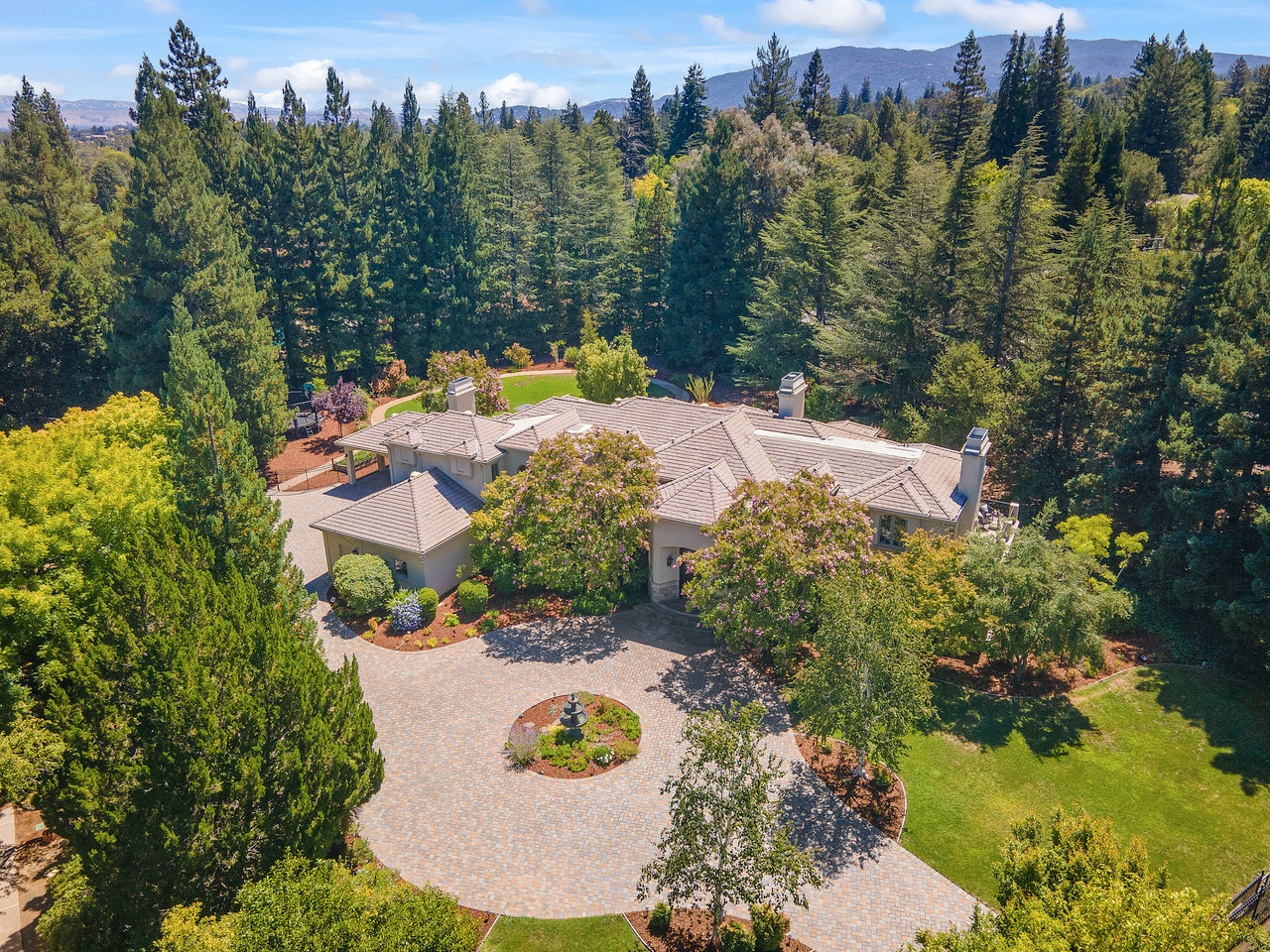 14350 Taos Drive, Saratoga