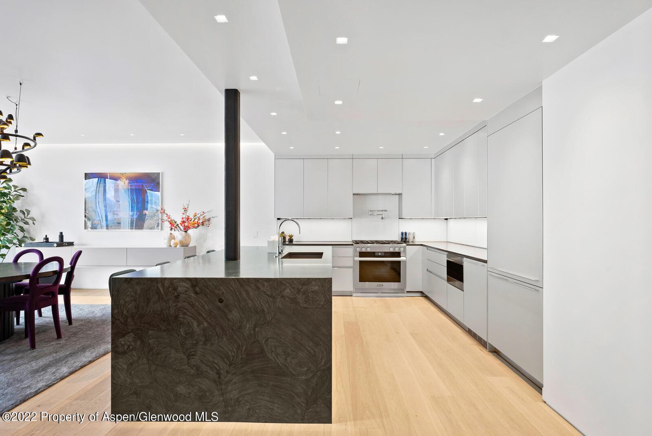 508 E Cooper Avenue, Unit 201