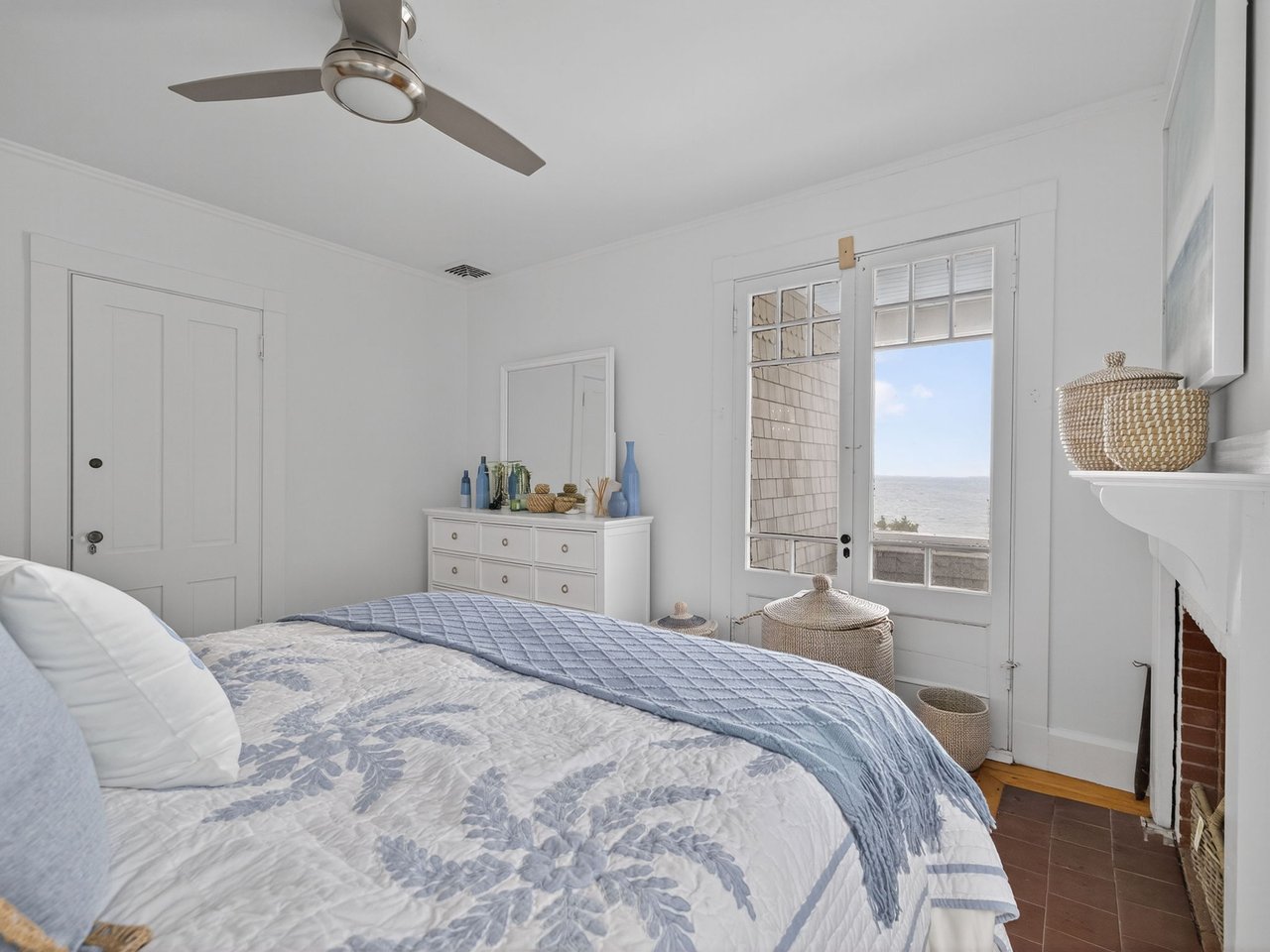 Waterfront Off Market Private Exclusive 