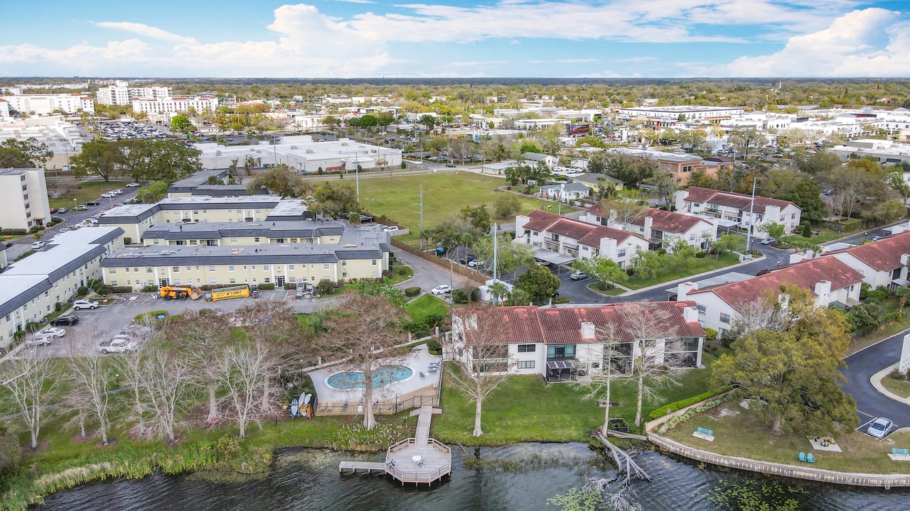 Luxury Lakefront Winter Park Condominium for Lease