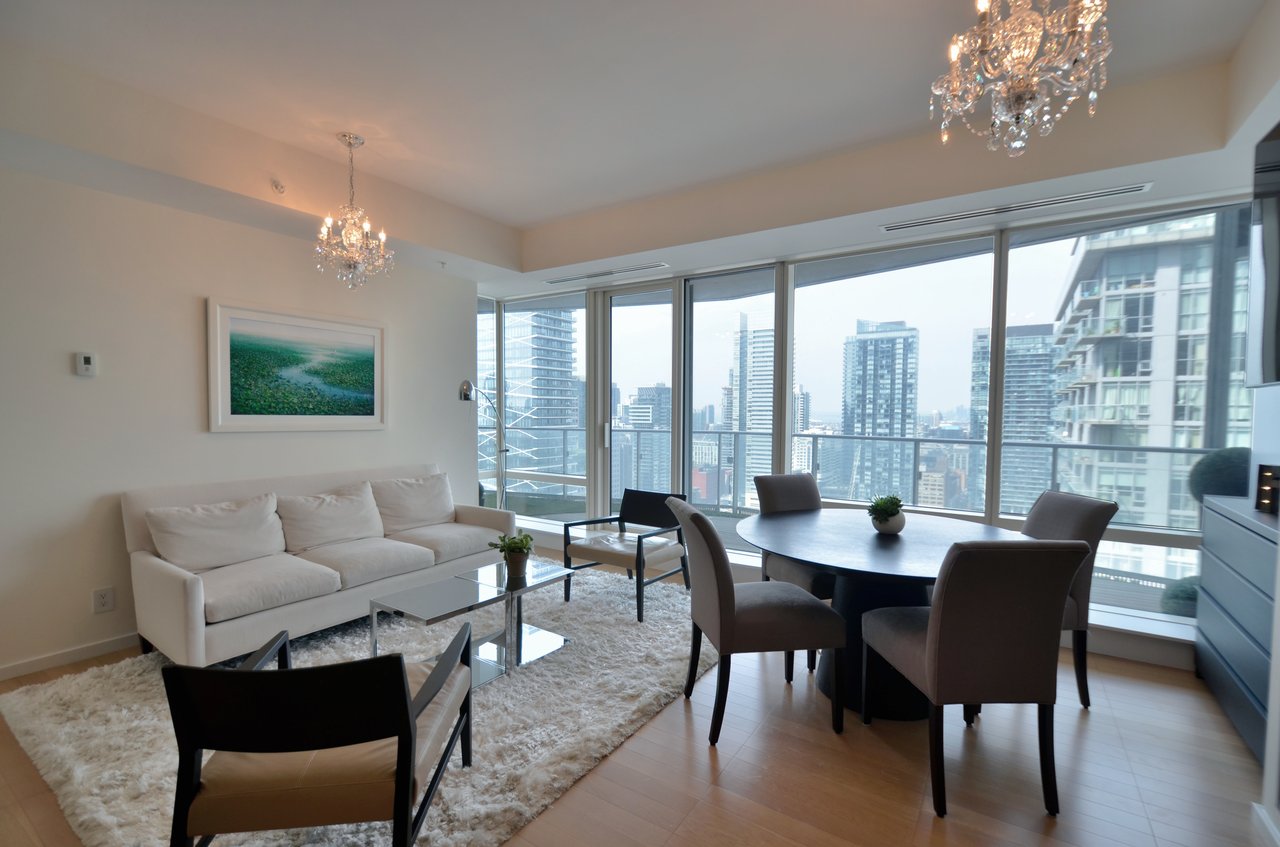 Suite 3003- 180 University Ave