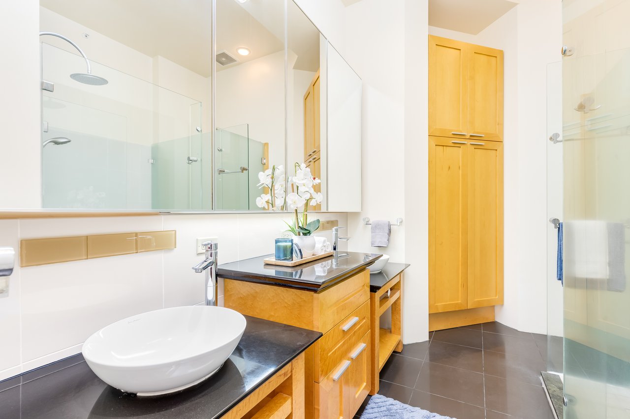 427 Launiu Street Unit #405