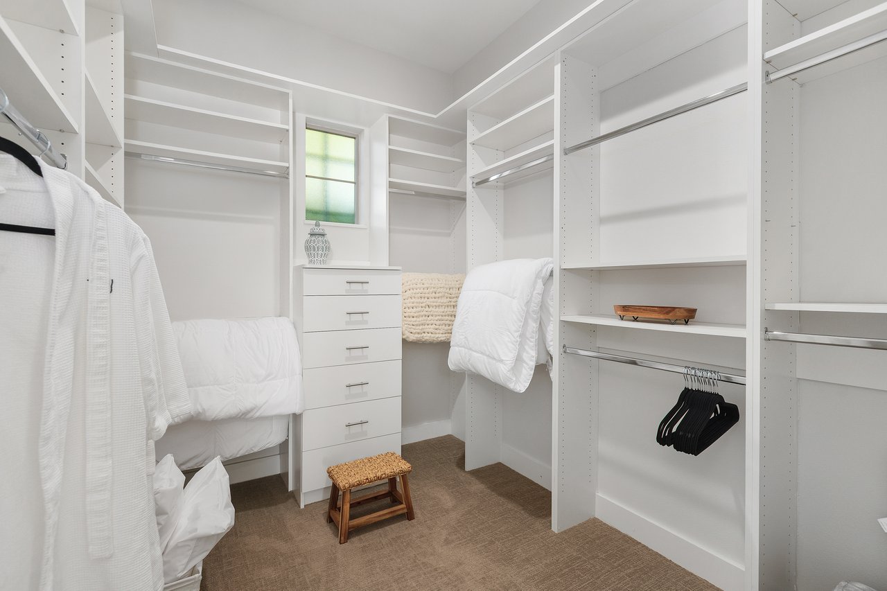 Poolside & Par on San Mateo