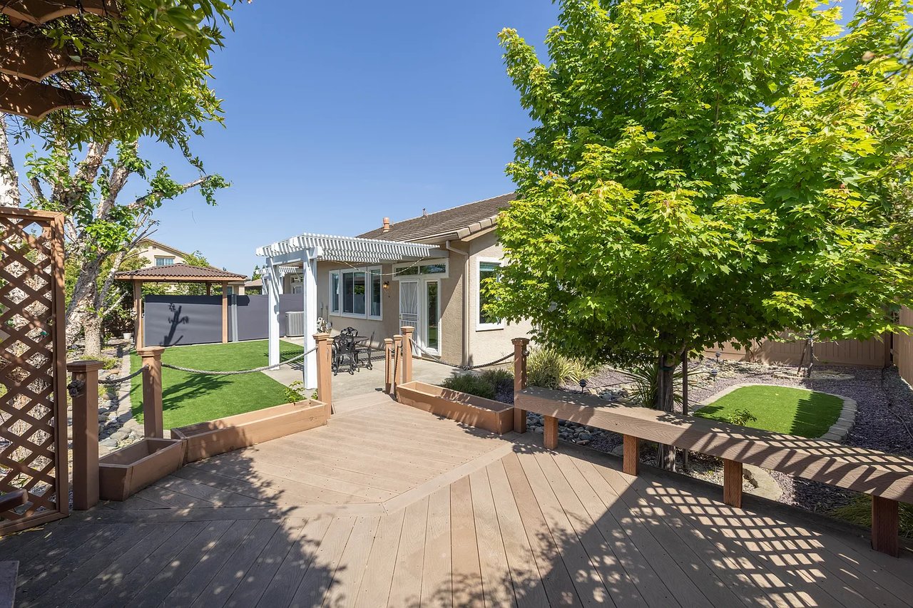 2121 Mullen Ct