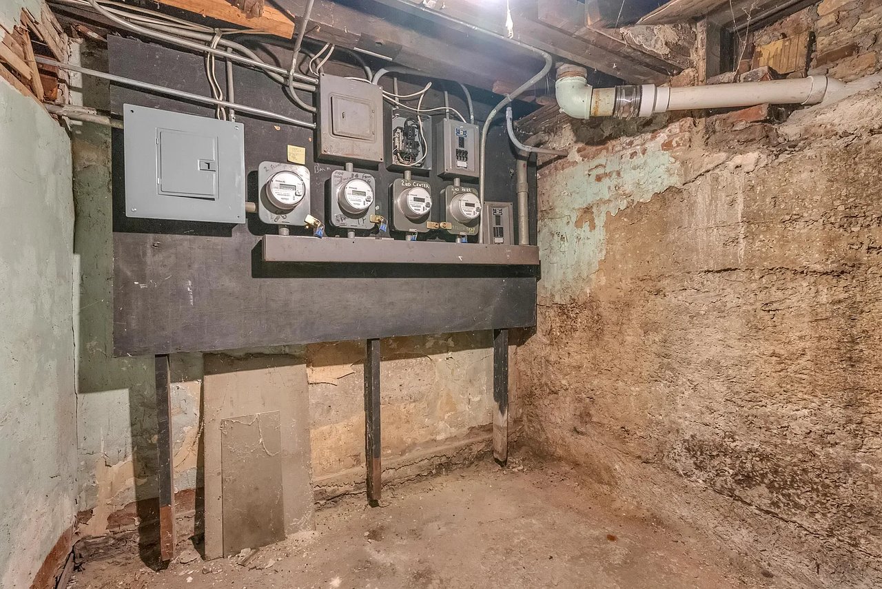 4947 Northcote Avenue, East Chicago, IN