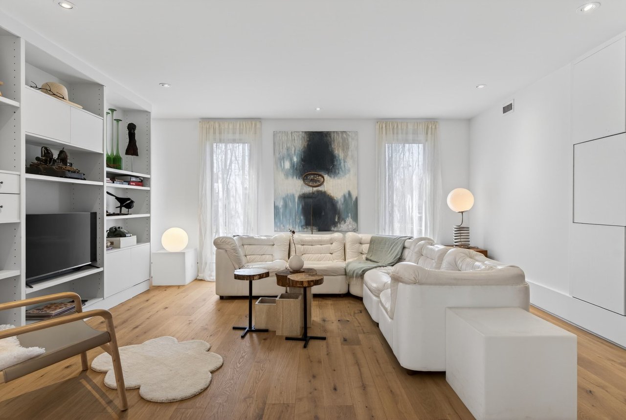 Inspiring MCM Residence