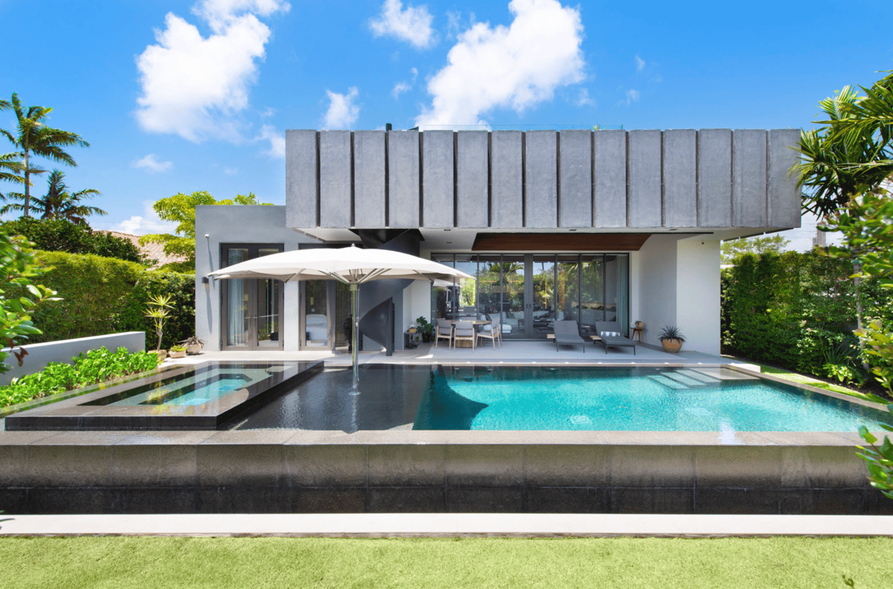 BISCAYNE POINT VILLA MOIRE
