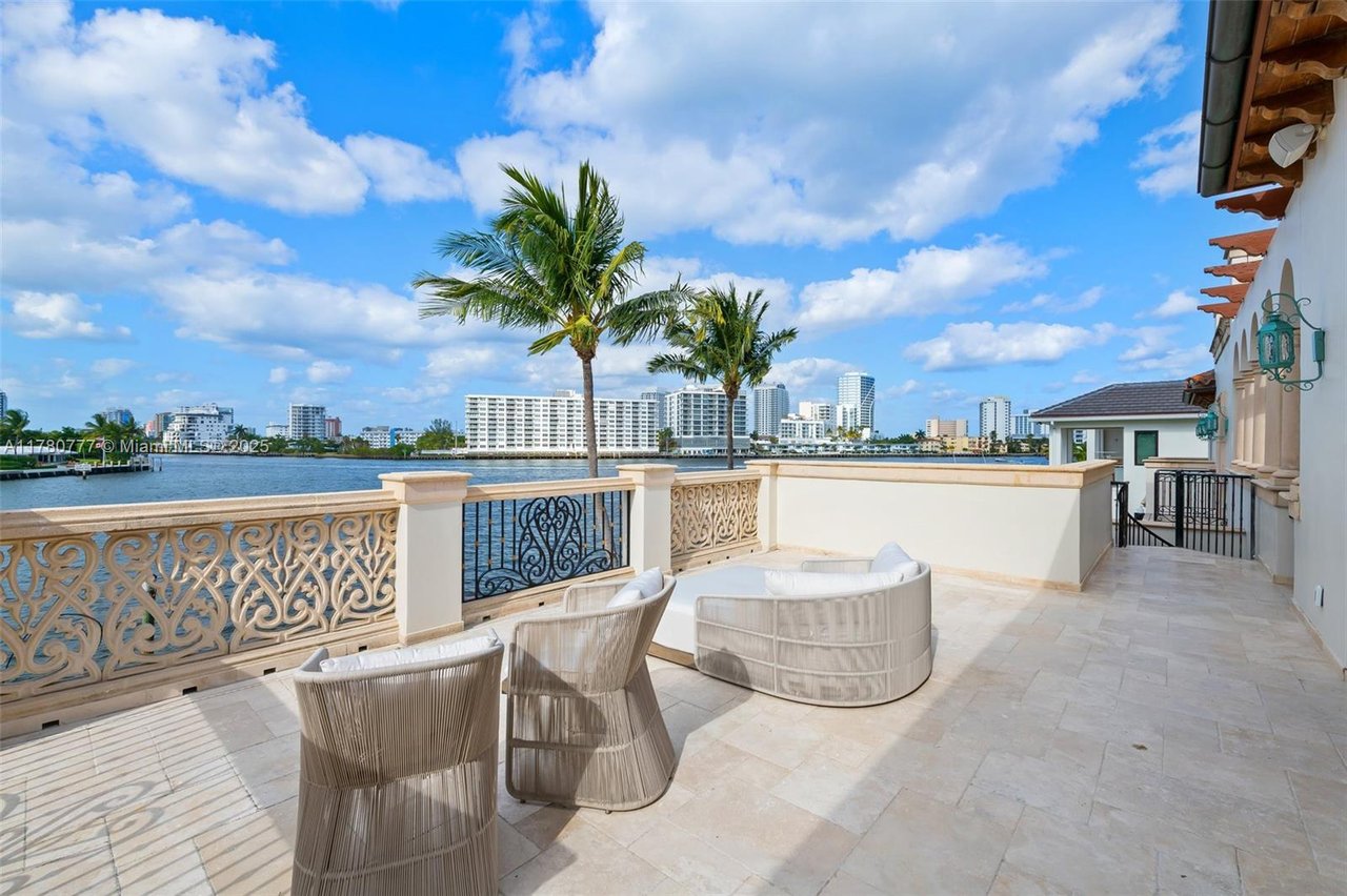 2509 Aqua Vista Blvd