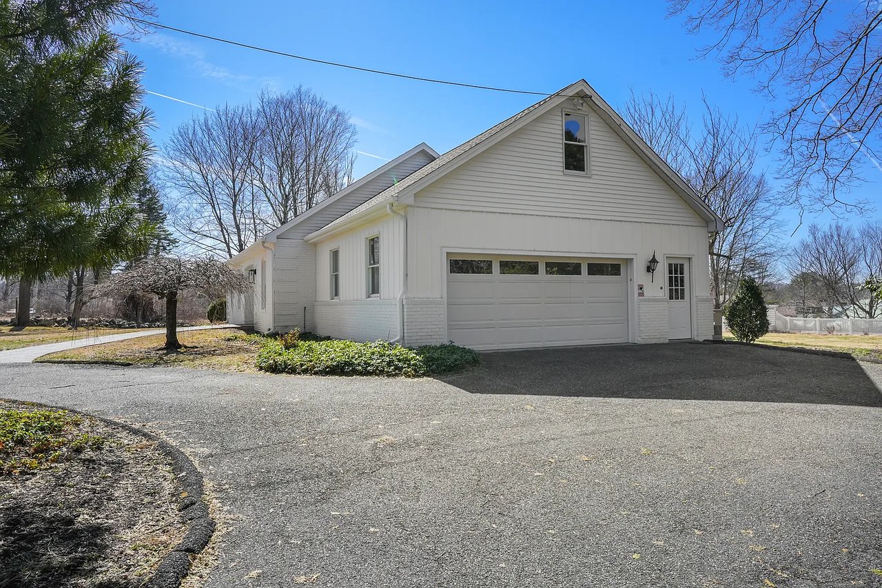160 Old Hawleyville Rd