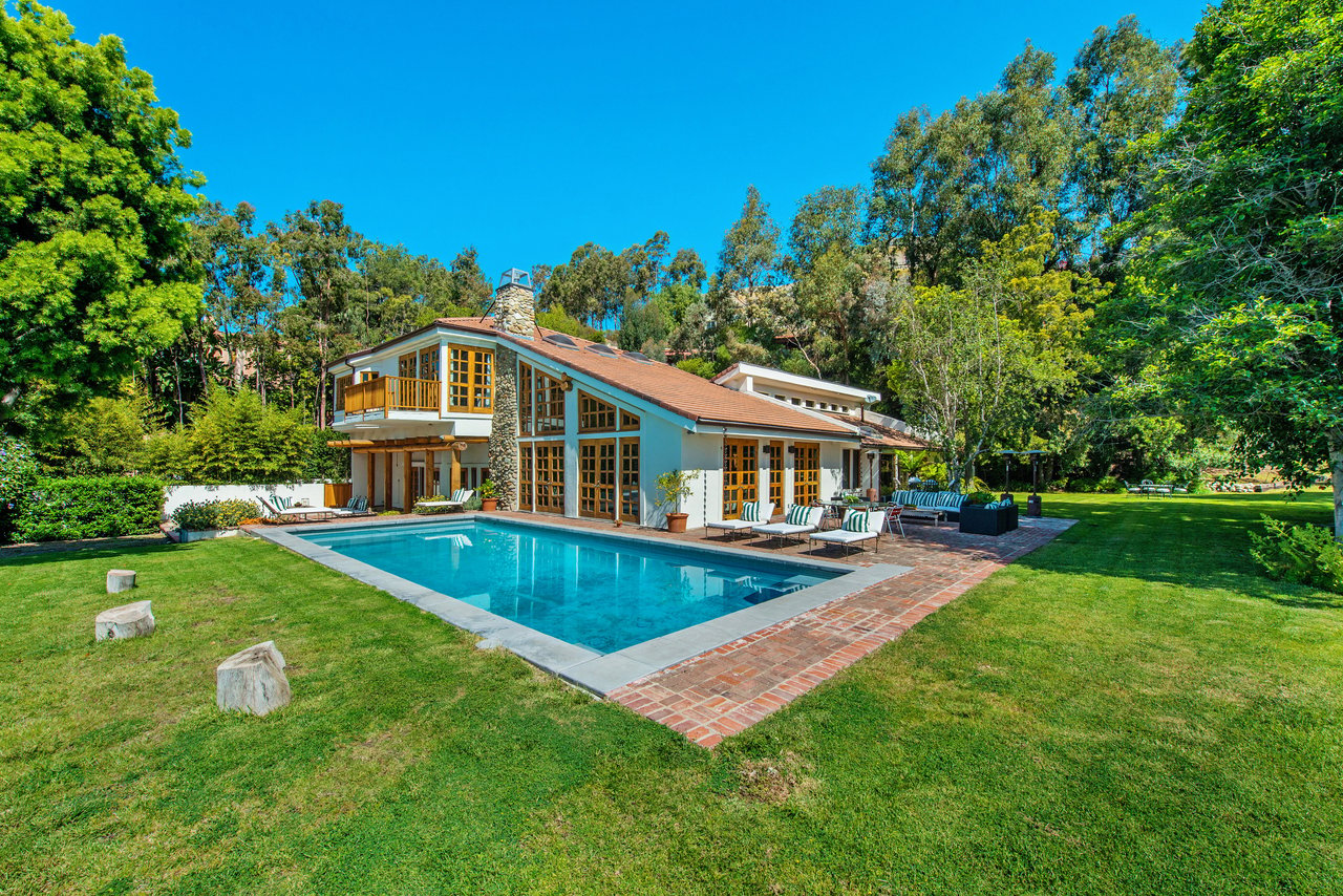 1320 BEVERLY GROVE PL
