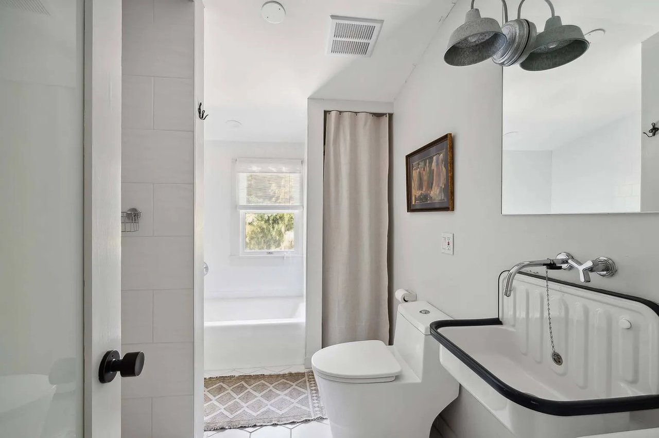 3 Holmes Lane, Hampton Bays