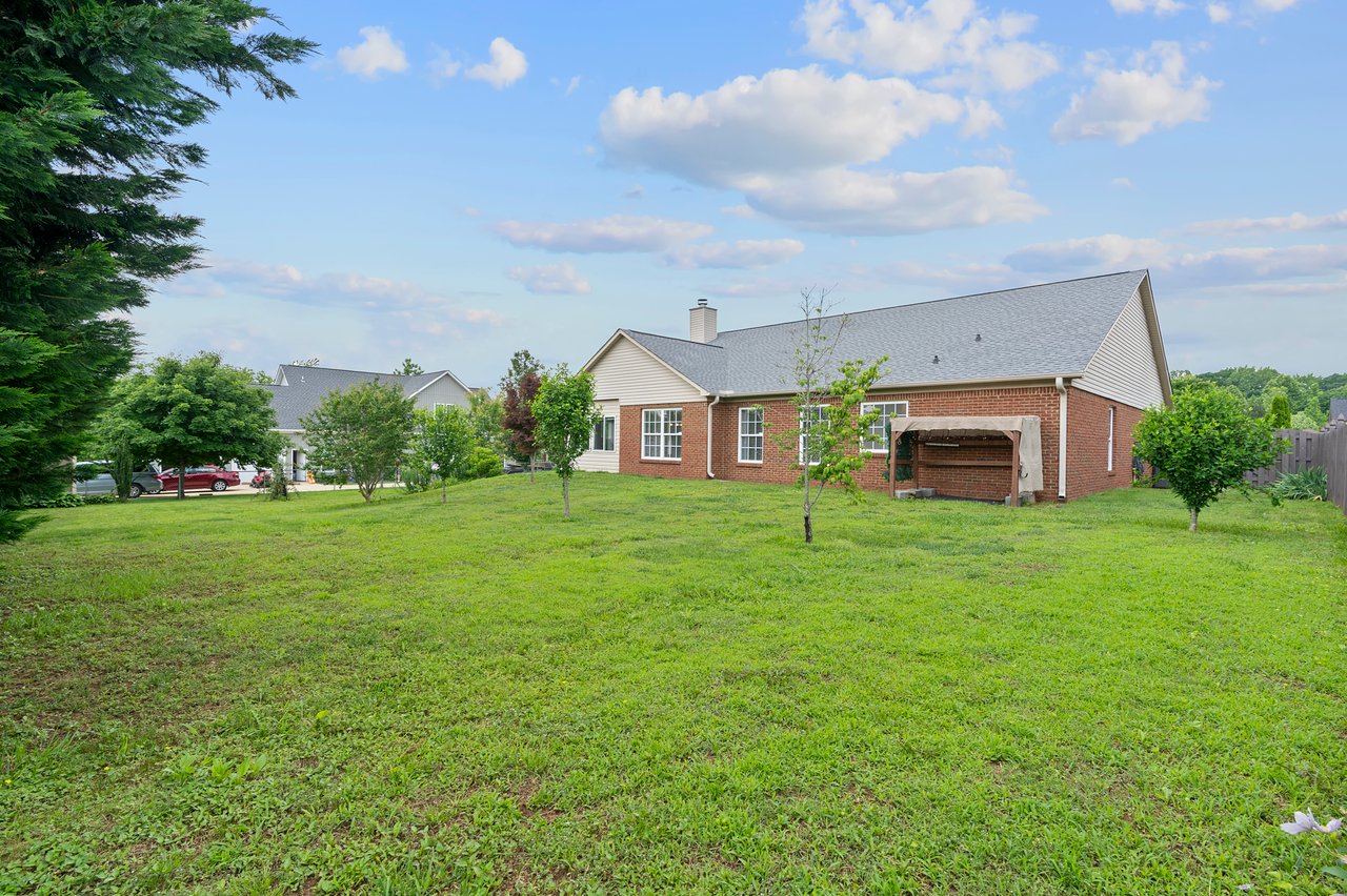 No HOA!! Great property in Toney!