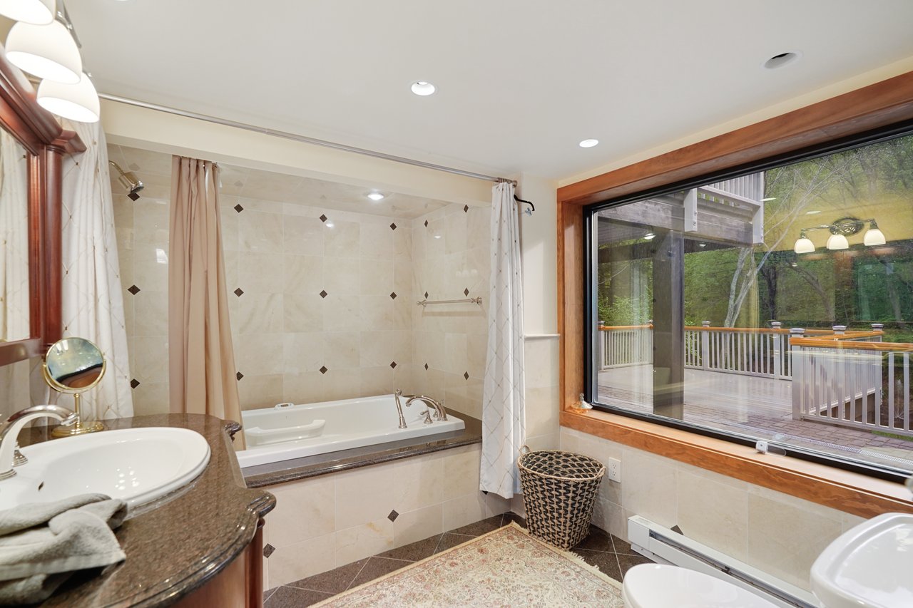 107 Middle Patent Road