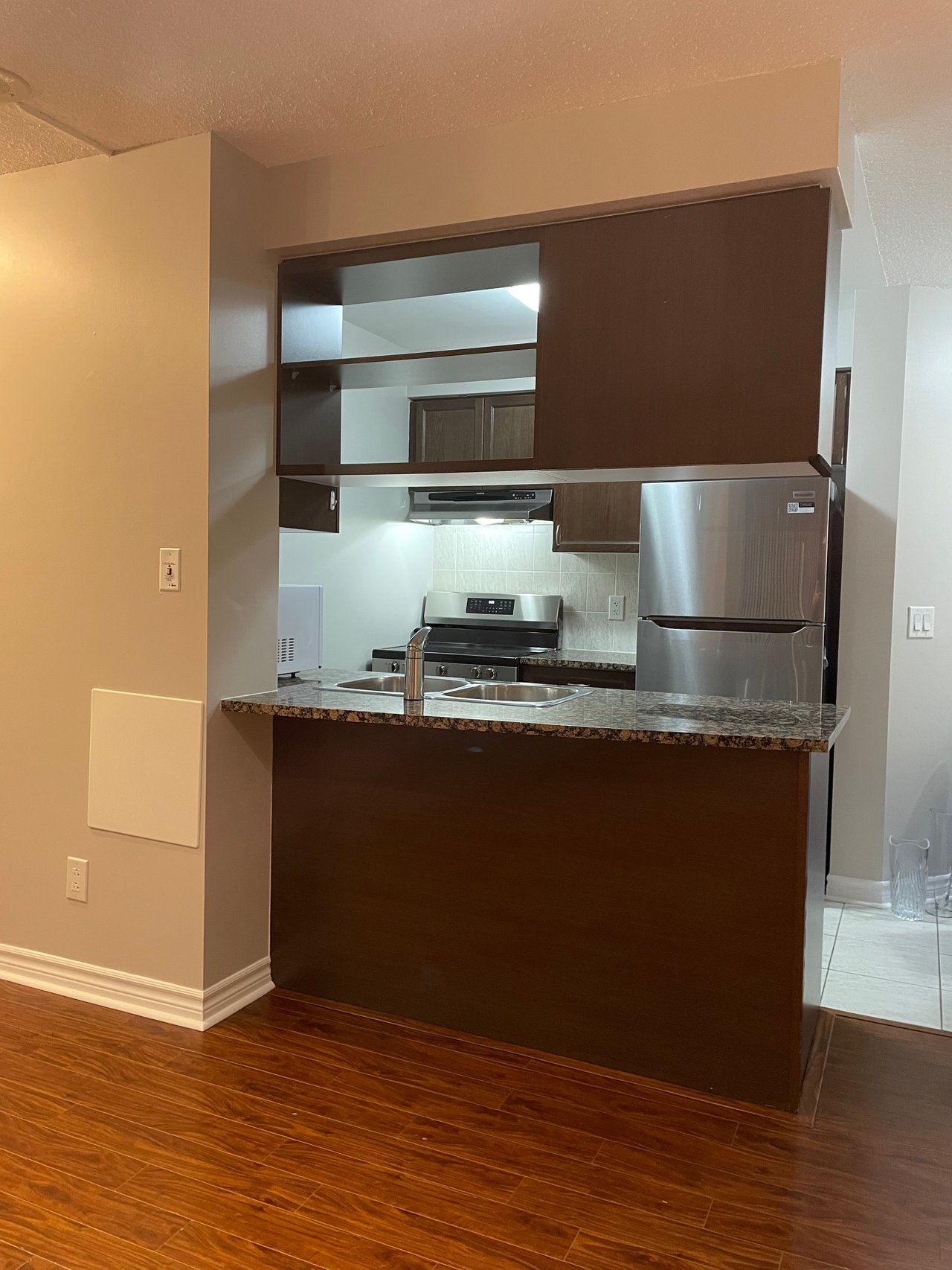 Bright and Spacious Corner Unit