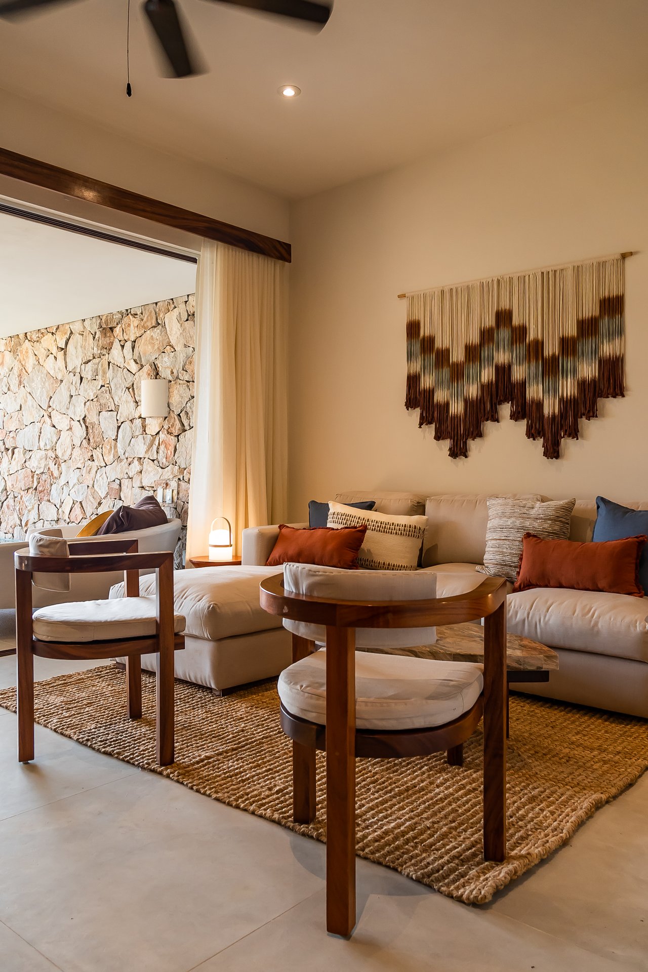 Marea Beachfront Villas H44