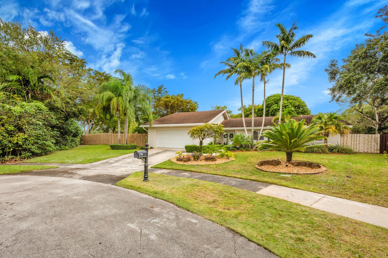 Spacious Living on a Private Cul-de-Sac