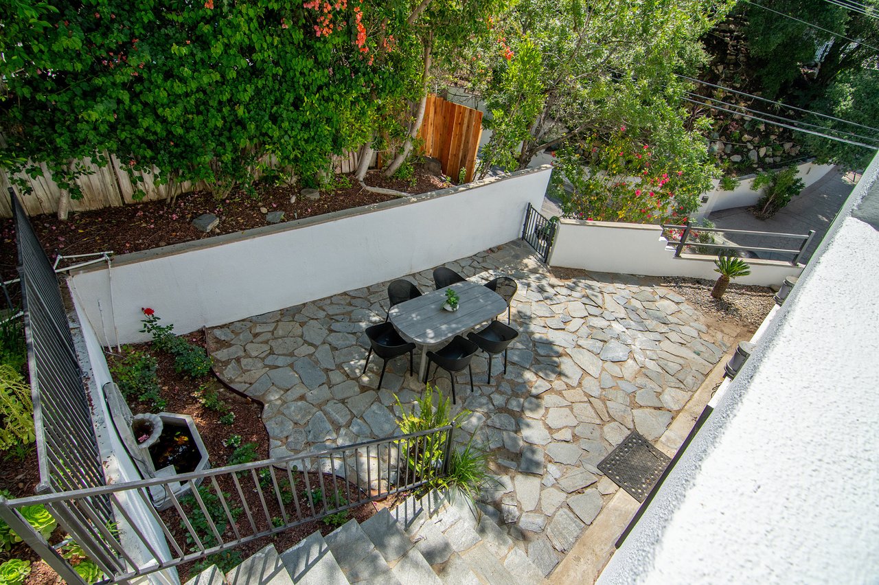 8155 Willow Glen Rd.