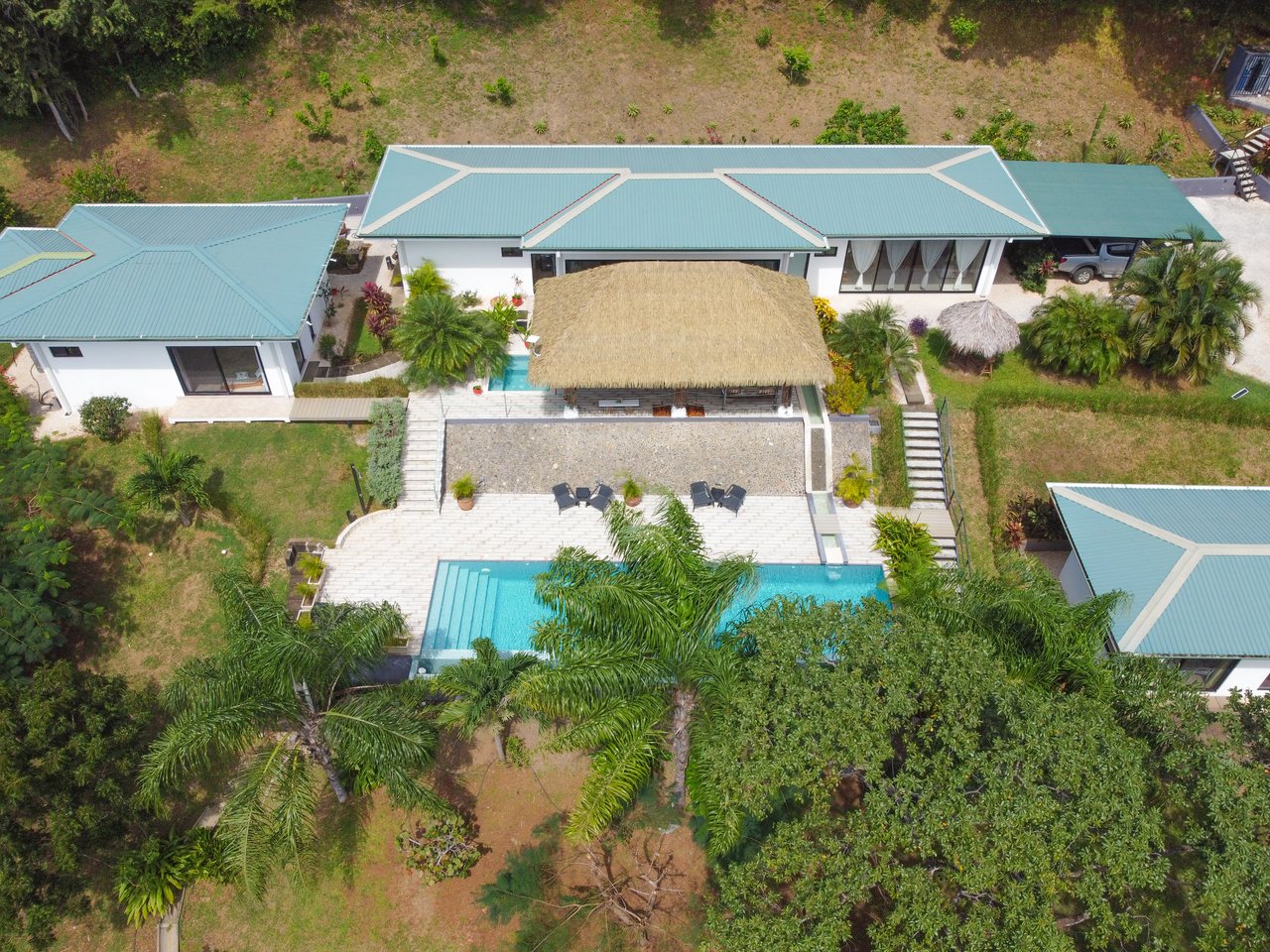 Mimi Lodge | Luxurious Mountain Retreat on 1.5 Acres Just 20 Minutes from Tamarindo