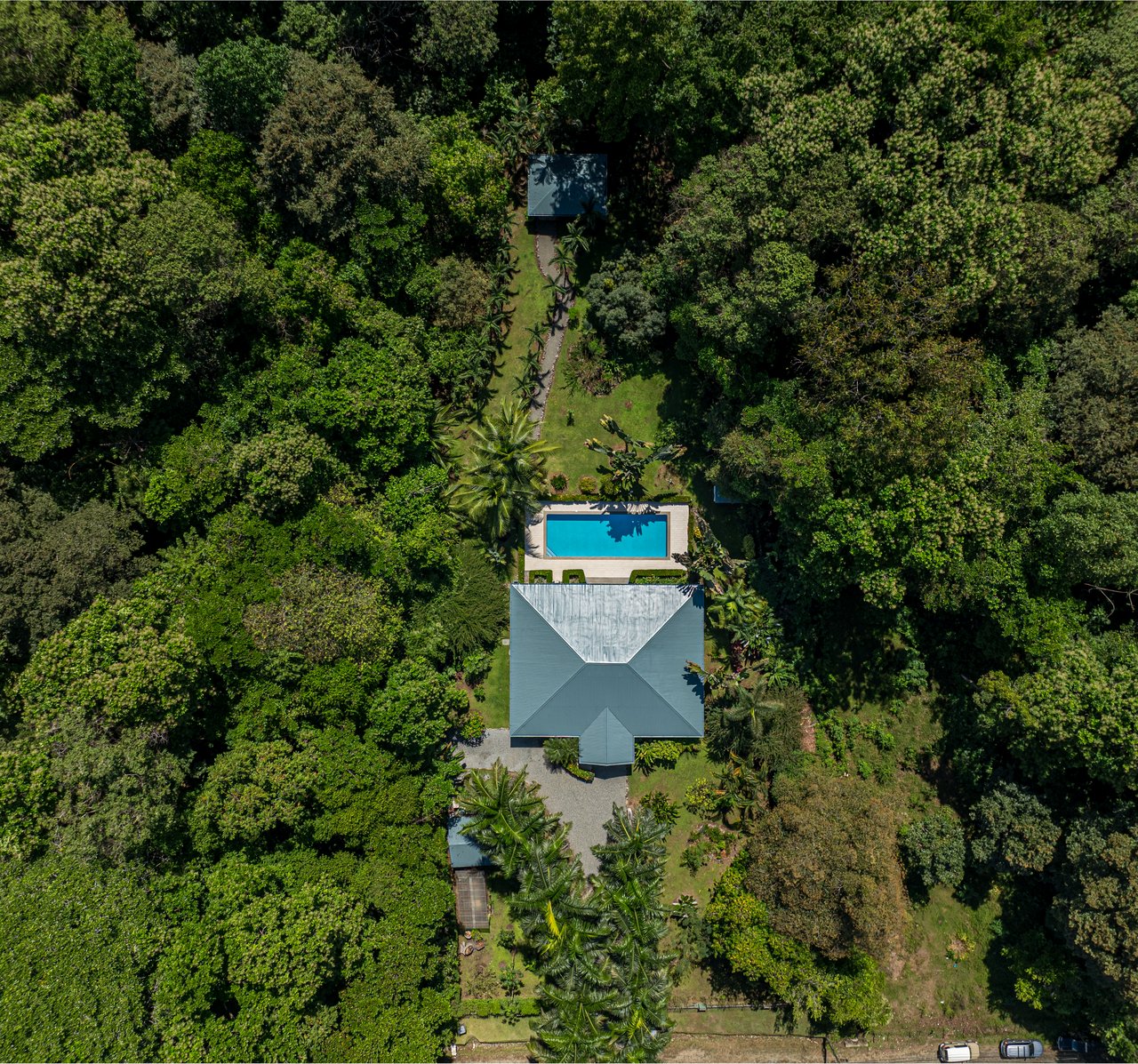  Luxury Homestead  Conveniently Located