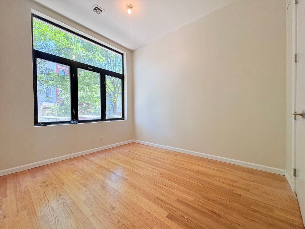 18 Goodwin Place 1A