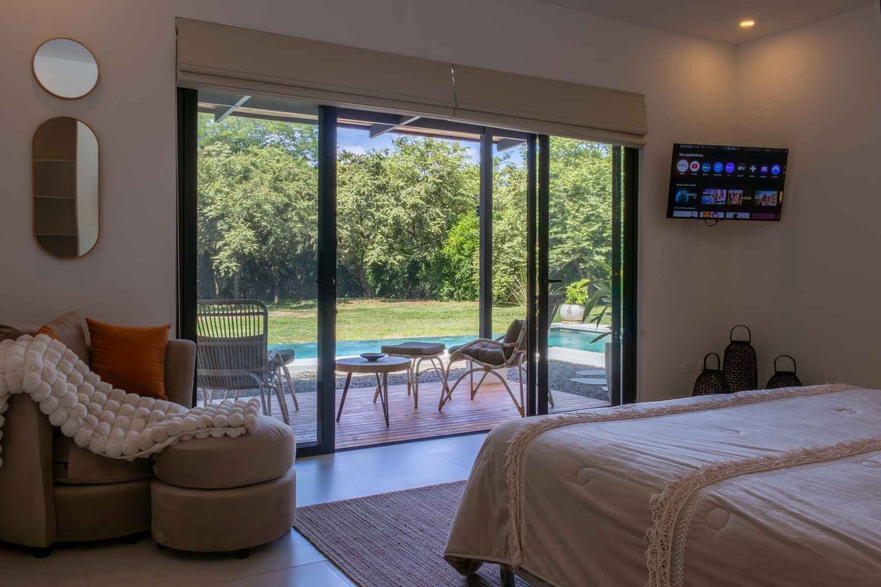 Casa Bromelia Dorada | Stylish 3-Bedroom Home with Pool in Nature-Lovers’ Paradise