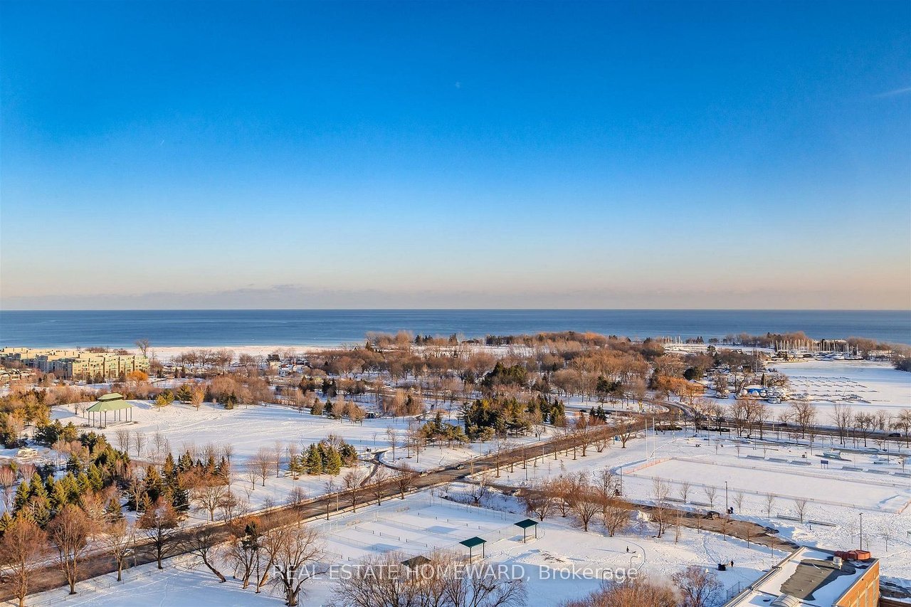 PENTHOUSE BY THE BEACHES 