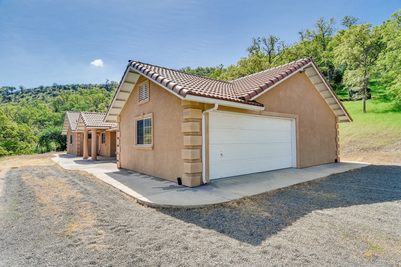 27557 Paradise Valley Lane Clovis California 93619