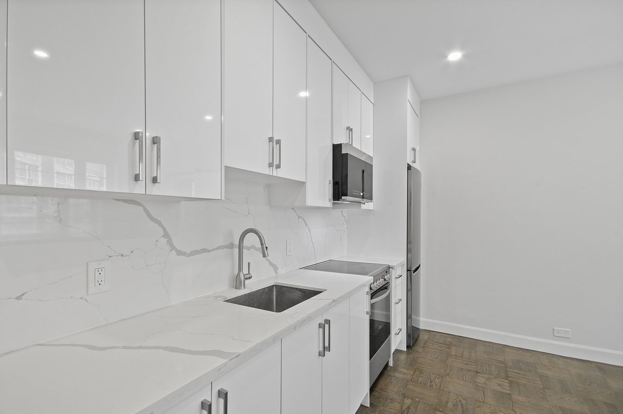  26 St. Joseph Street Unit: 607