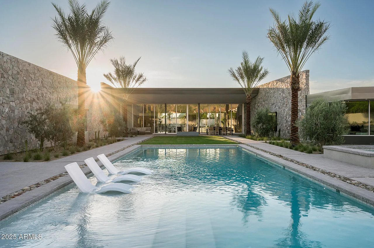 5120 N CASA BLANCA Drive