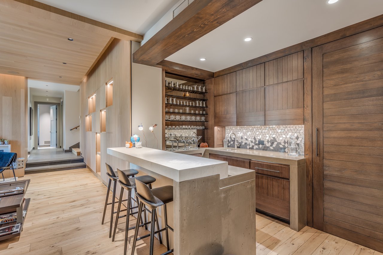 Edgewood Lane Masterpiece