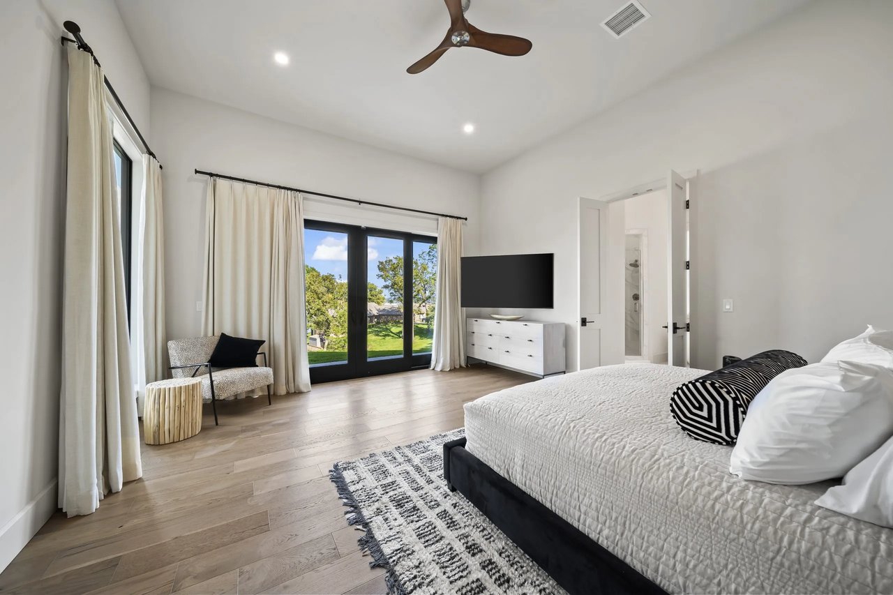 The Place to Stay at Grand Lake: Modern & Moody on Monkey Island - Wyatt Poindexter - The Agency