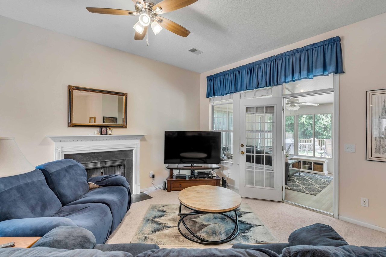 596 Carters Grove Rd