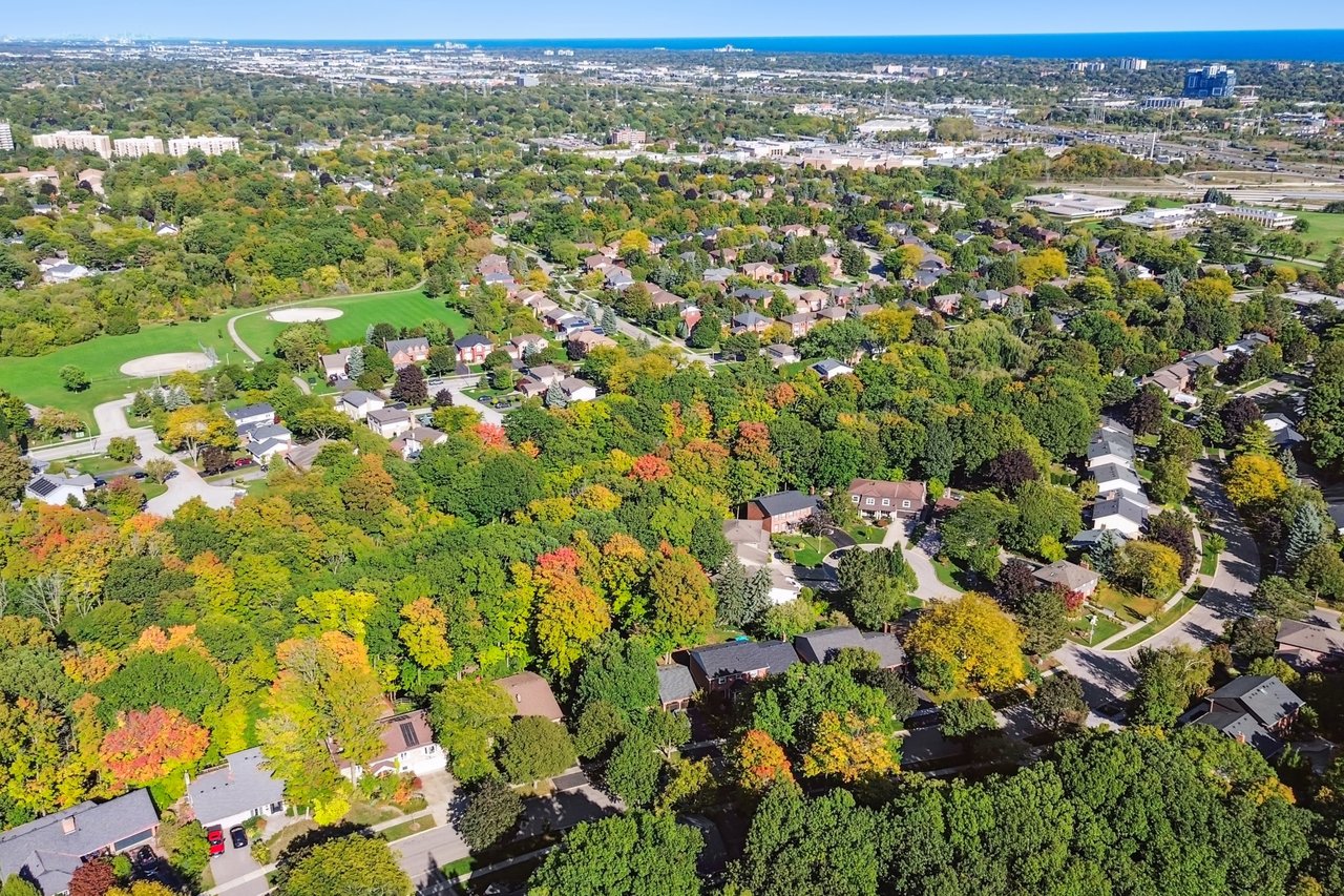 A Lifestyle Retreat in Prestigious Tyandaga Woods