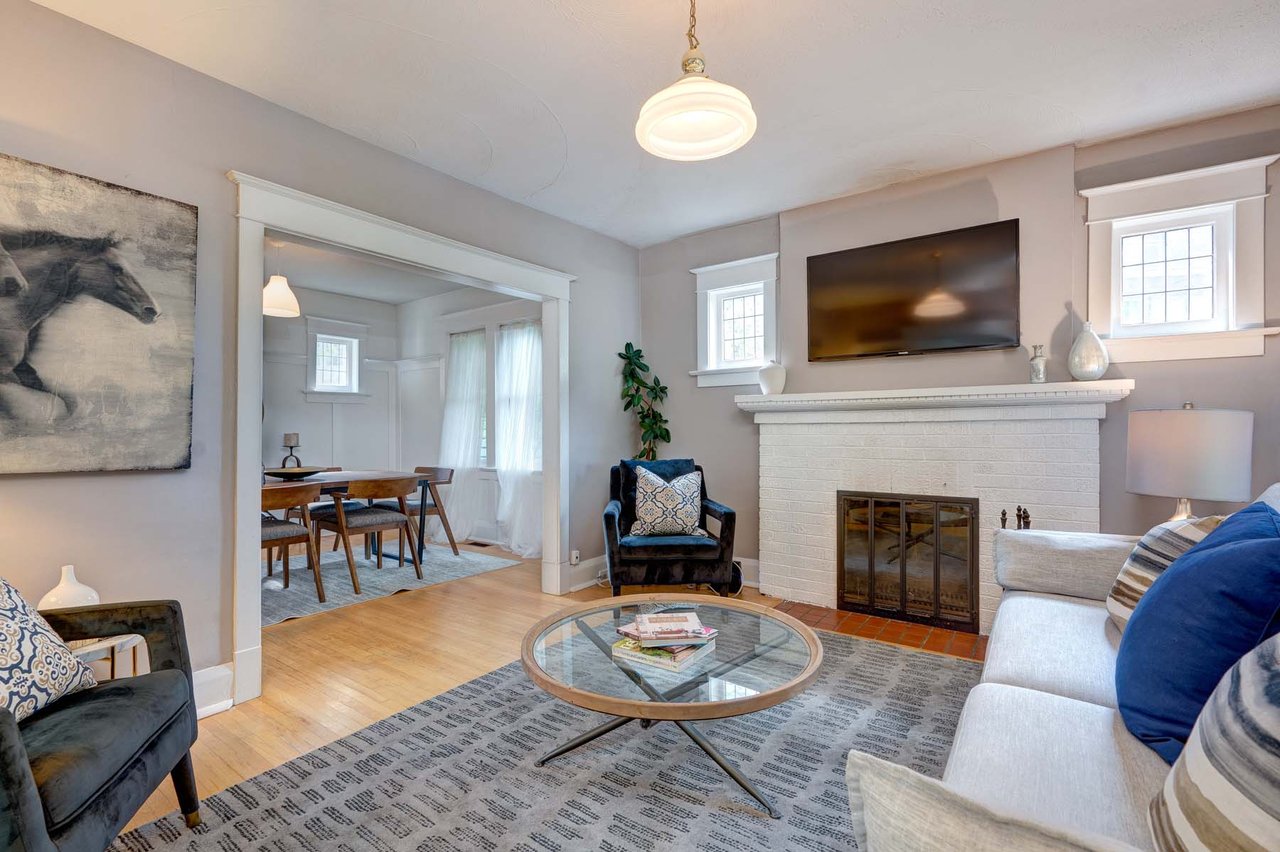 3 Queensbury Ave