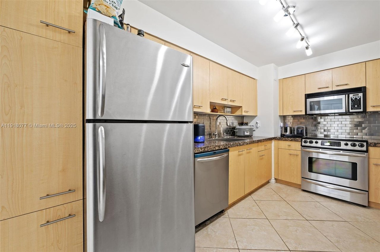 Carlisle On The Ocean Condo, Unit PH14