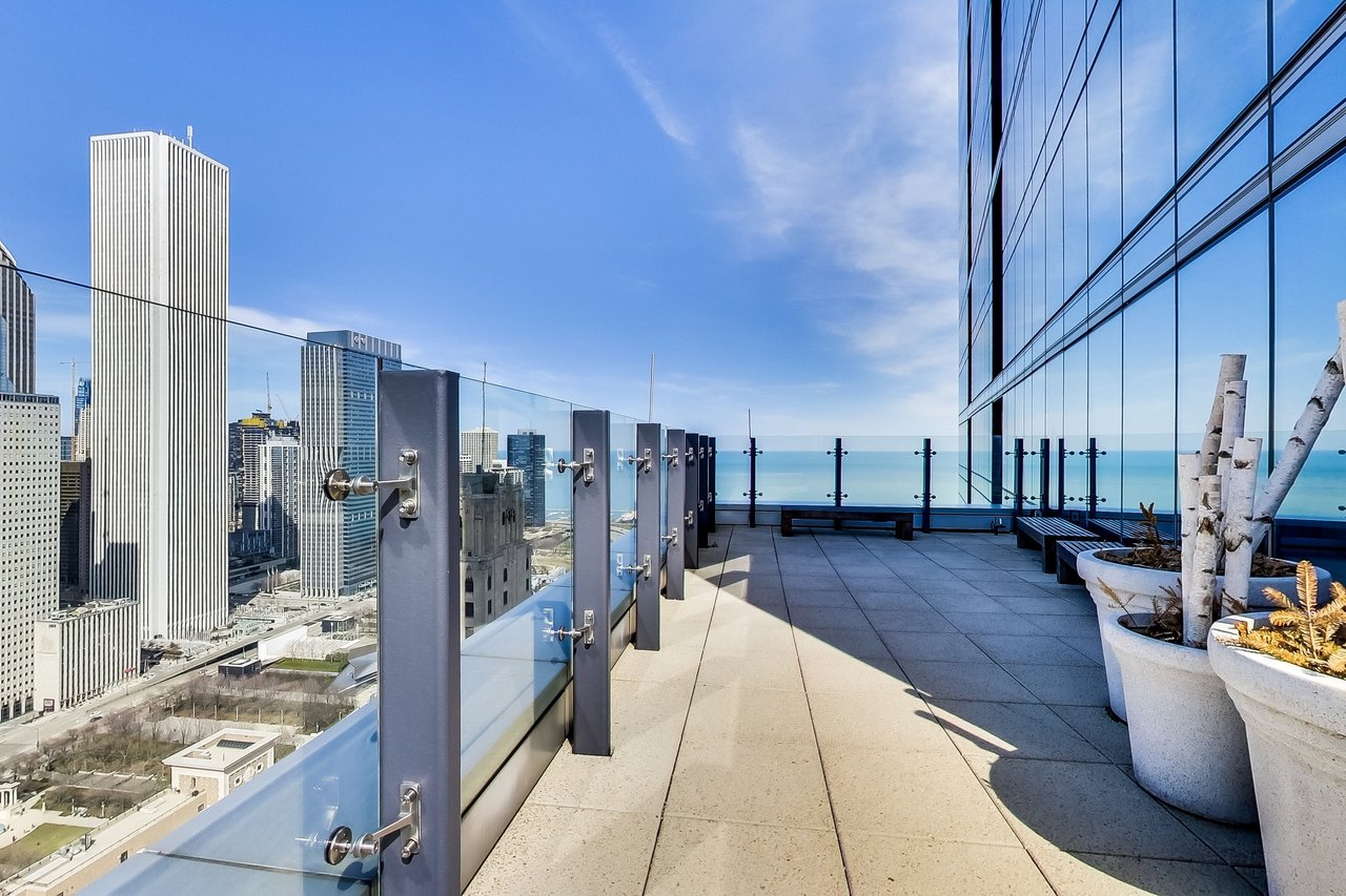 60 E Monroe St Unit 2101