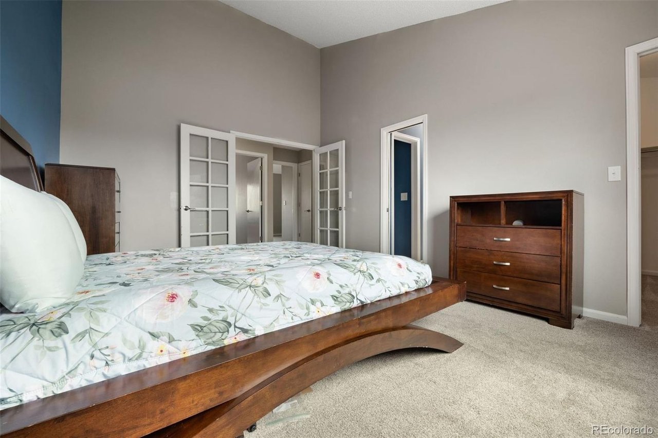 9911 Perry Ct