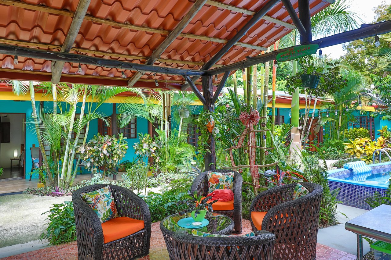 SUCCESSFUL BOUTIQUE HOTEL WITH OWNER’S HOME BY THE BEACH IN UVITA