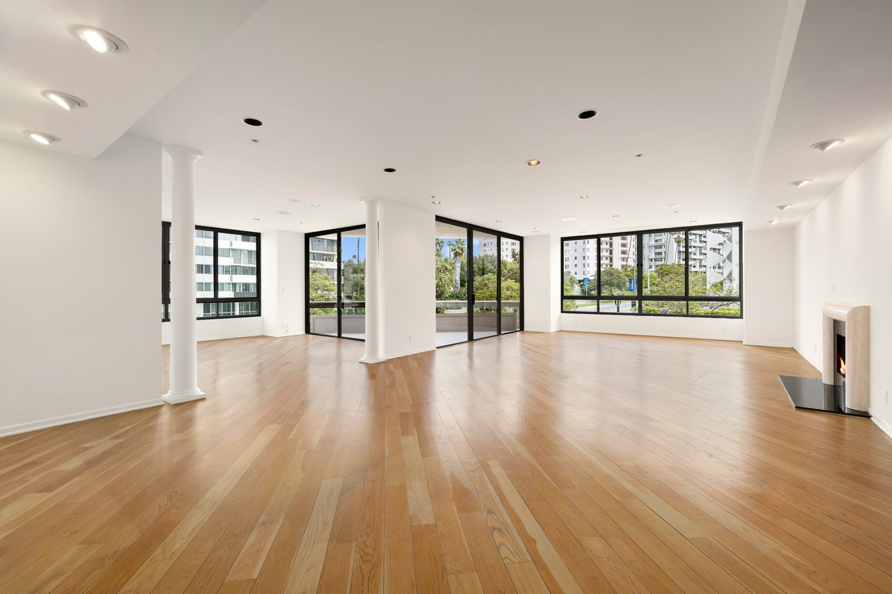 10430 Wilshire Blvd #202, Westwood
