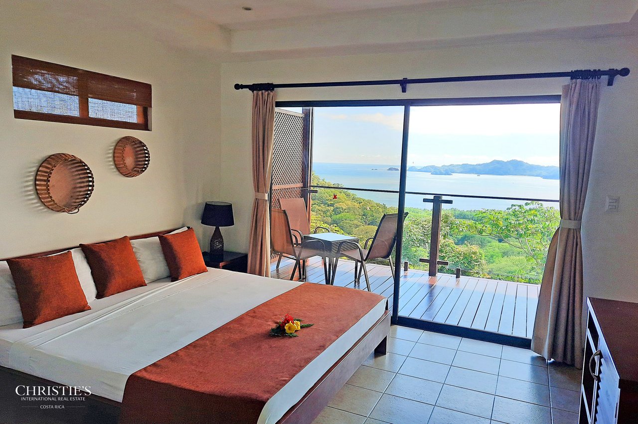 Vistas Las Islas Hotel - The Crown Jewel Overlooking Isla Tortuga and Playa Organos