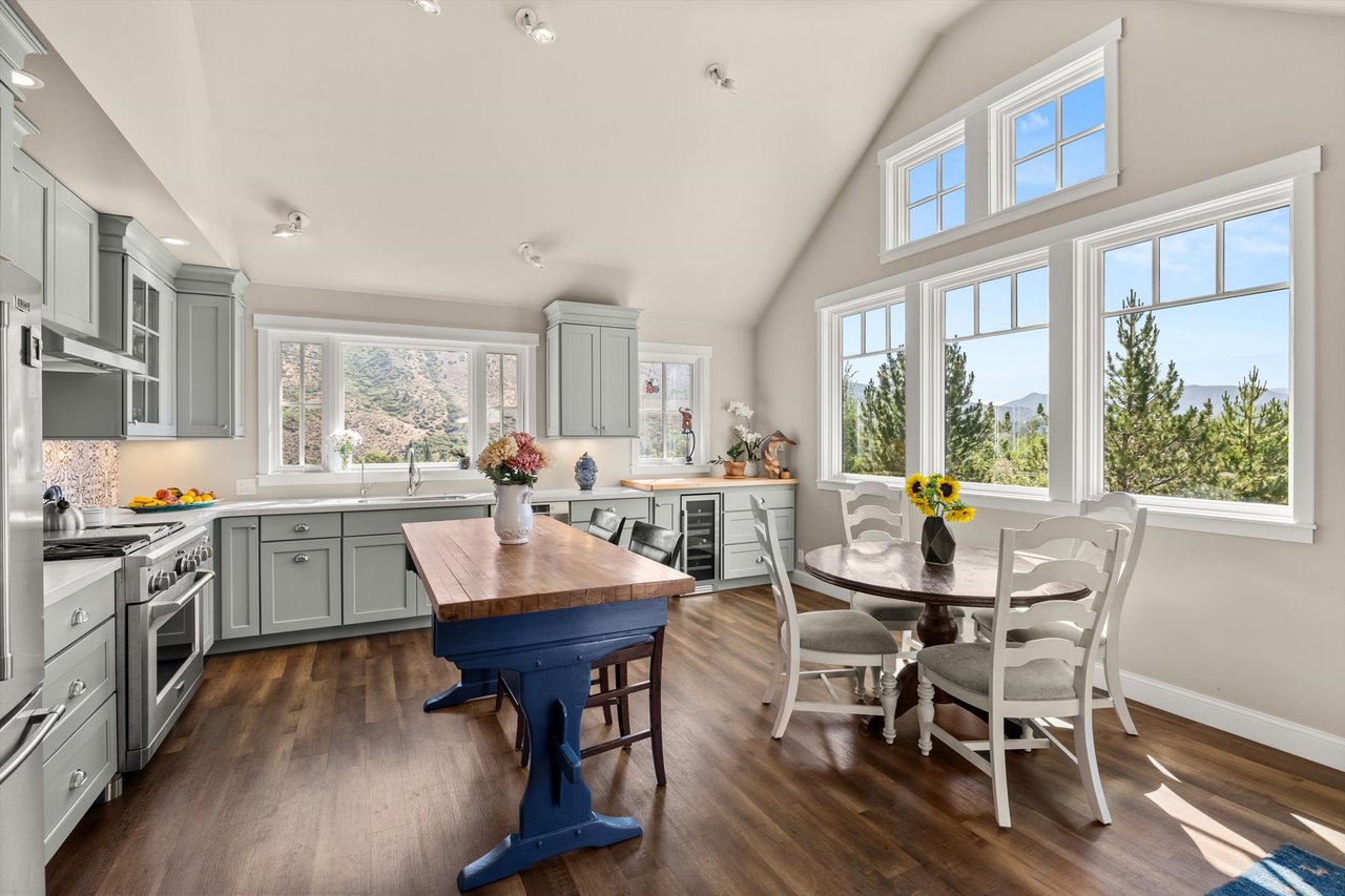 Charming Home with Spectacular Mountain Views