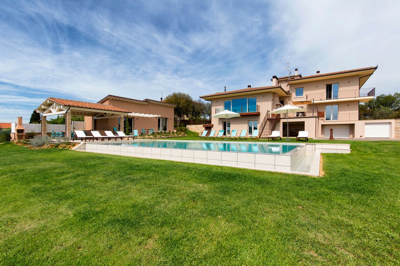 Luxury Countryside Villa