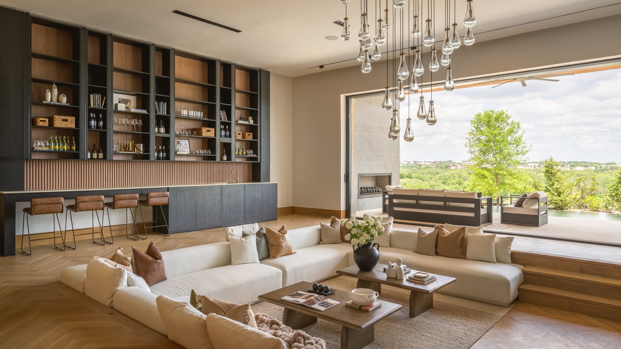 SPANISH OAKS ORGANIC MODERN