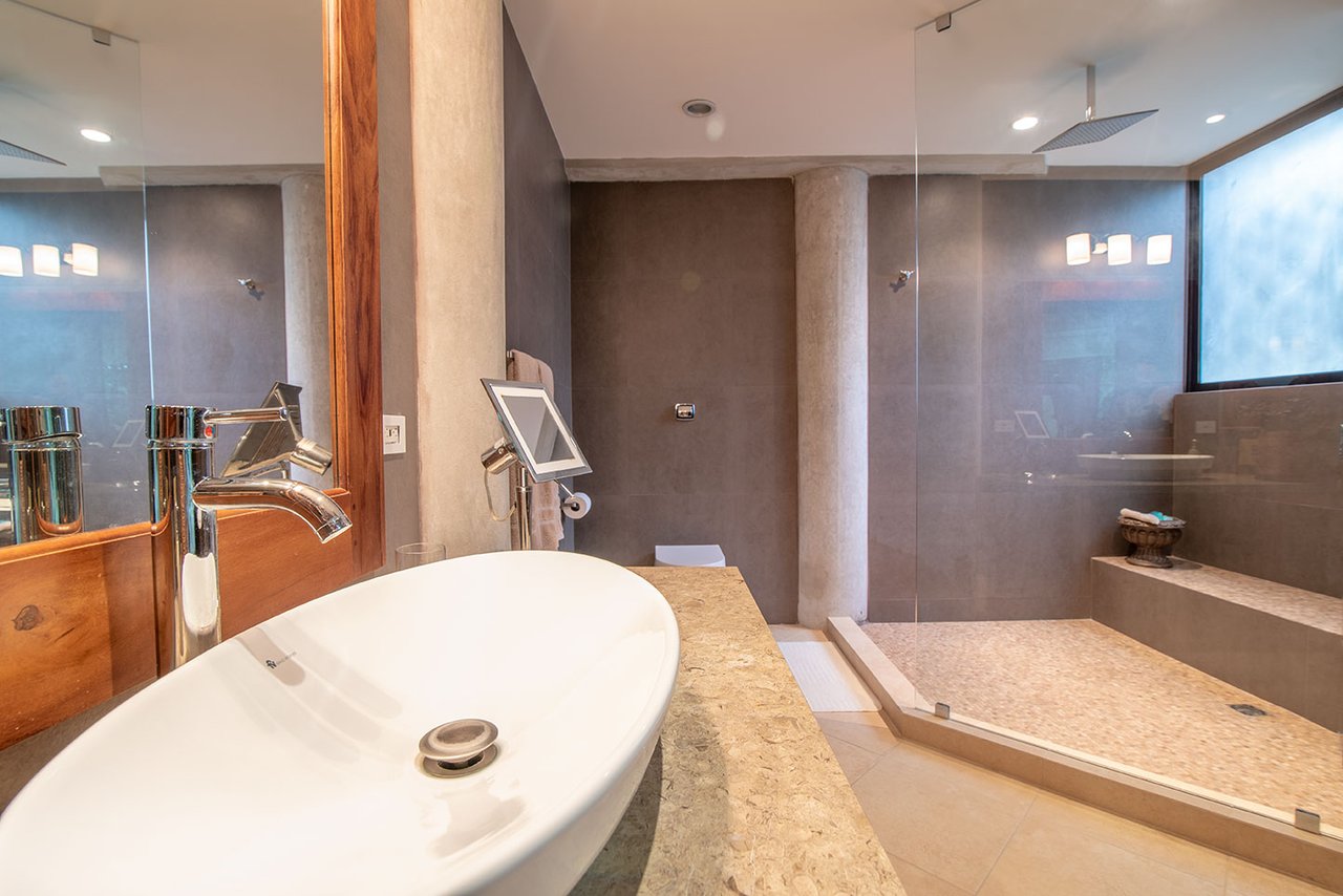 Villa Perezoso - 4 homes combined into 1 