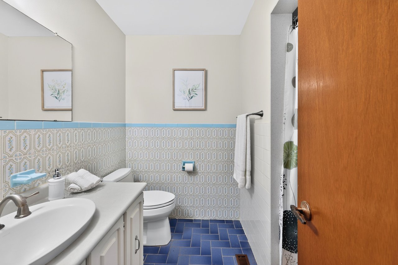 2389 Frayne Crt