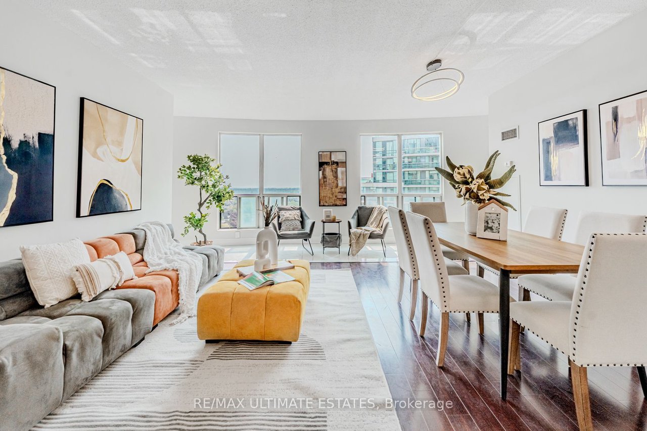 NORTH YORK'S EXCLUSIVE PENTHOUSE